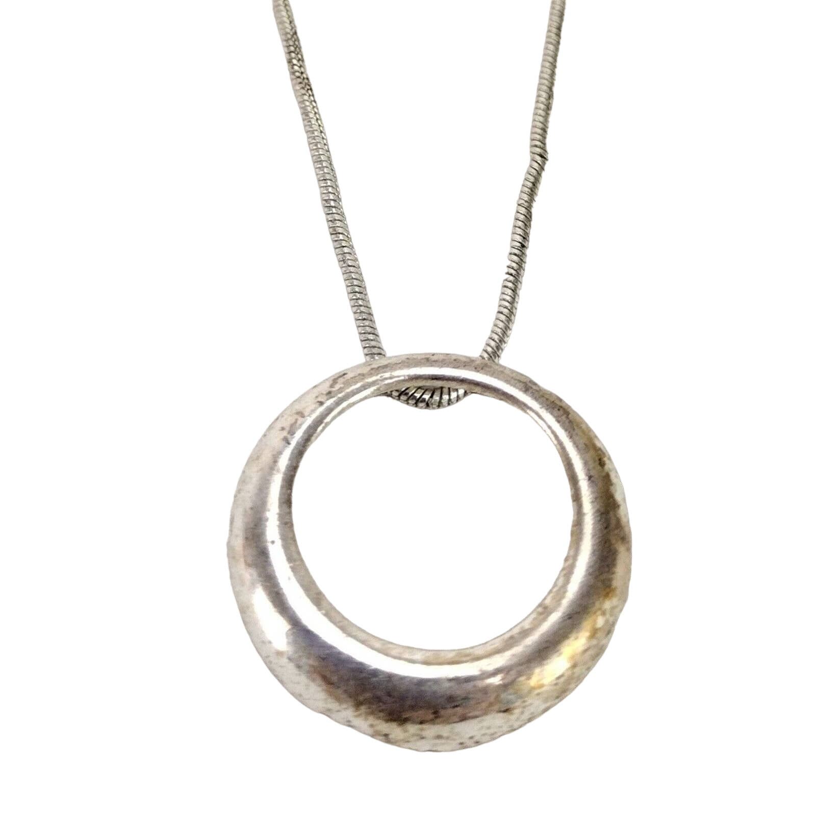 George Silver Necklace Round Ring Pendant Charm 18